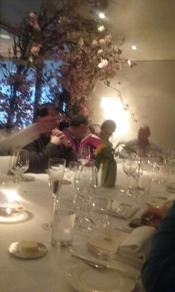 baulk_david's tweet photo. @Izharhassan @juliacfowler @ICO2teambuild @CarlChapman15 
Dinner time :) http://t.co/l1Q2oRdKRH