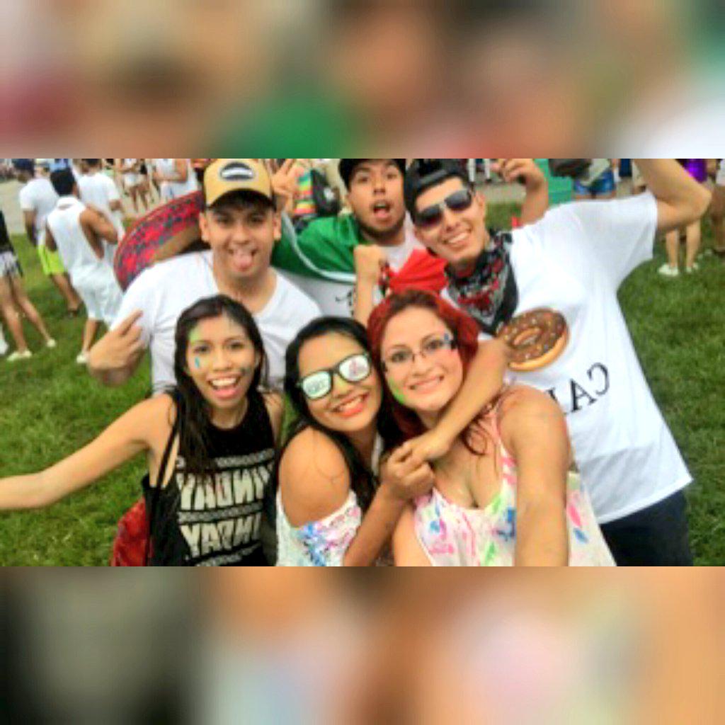 NoemiSec's tweet photo. I can't get over yesteday. โค๐๐๐๐ #ShoutOutToAllOurNewFriends #LIC15 #LifeInColor http://t.co/HWFD1edh8H