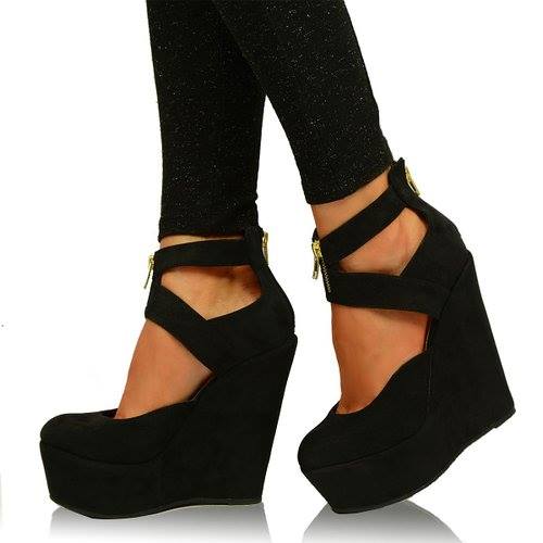taconesVIP's tweet image. #Bonitos #tacones #Plataformas color #negro !!
Los puedes conseguir en: taconesvip.es/tienda/platafo…