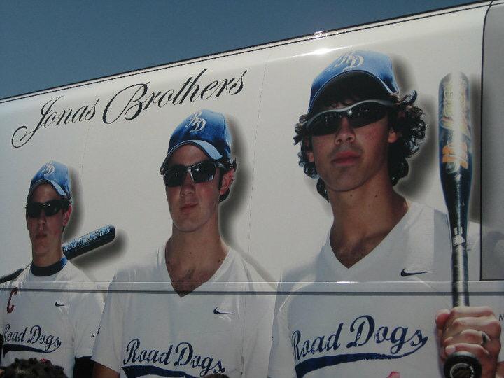 lauraasann's tweet photo. In honor of @nickjonas being on Marshall st rn, tb to that time I saw the JoBros play softball #goRoadDogs http://t.co/ueAH0ZVjC2