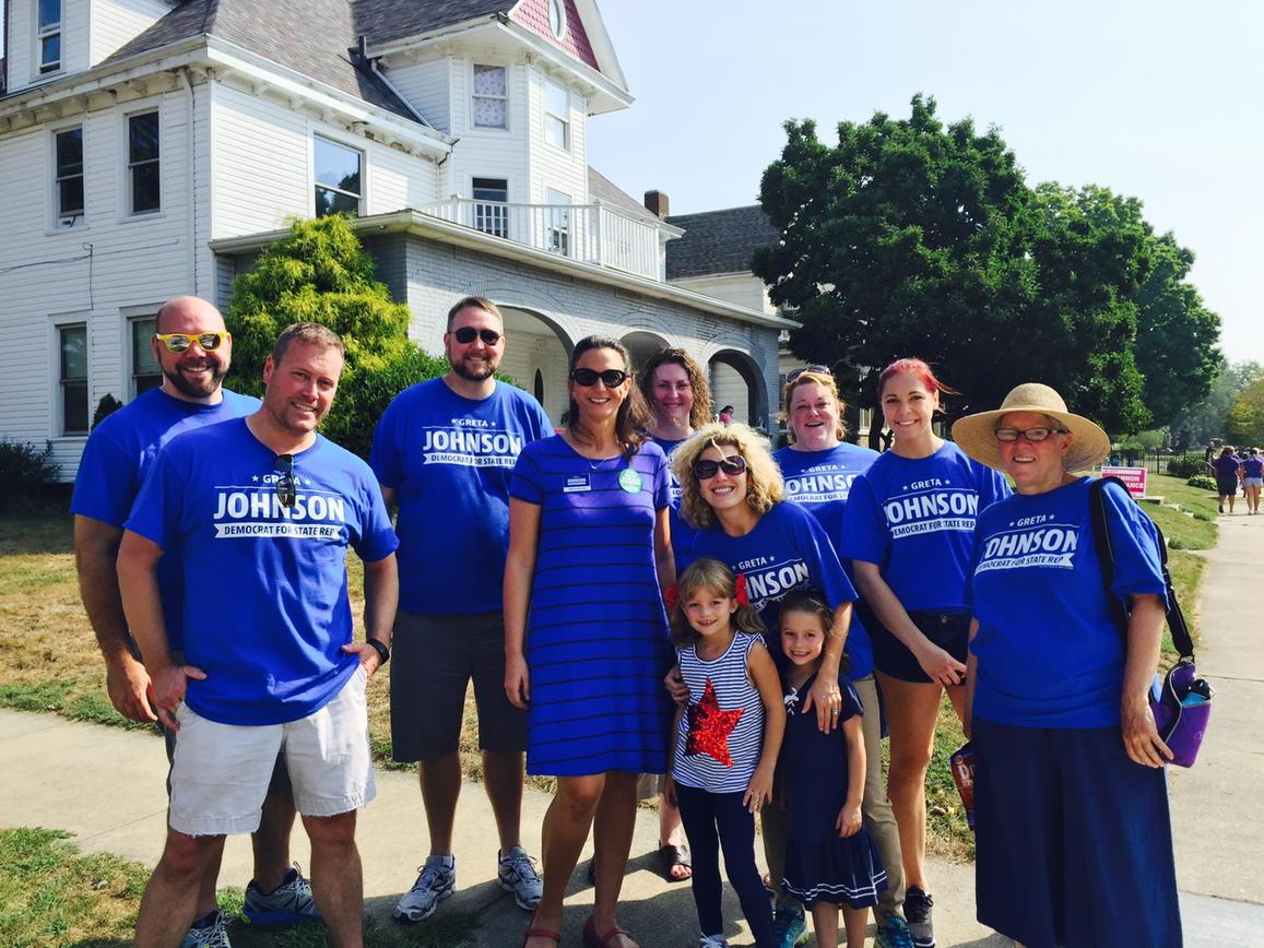GretaJ19's tweet photo. Great day for a parade! #LaborBuiltThis @BarbertonCity http://t.co/xddEYku78C
