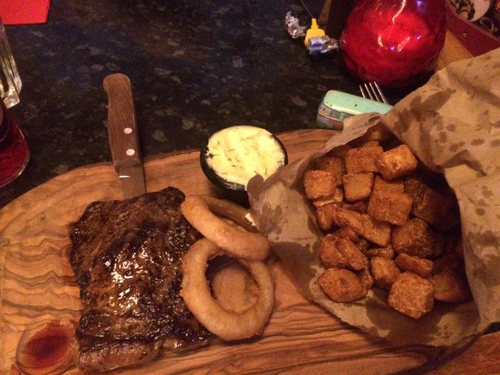 Ch2rleney's tweet photo. @PDRiddle not bad. Currently tucking into a steak 😋 will i see your lovely face tomorrow? 😉 http://t.co/xJR7sZSyeY