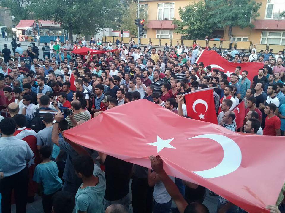 ZaimSakir's tweet photo. CAN ERZİNCAN TERÖRÜ LANETLEDİ. http://t.co/2ZtNwhcgXs