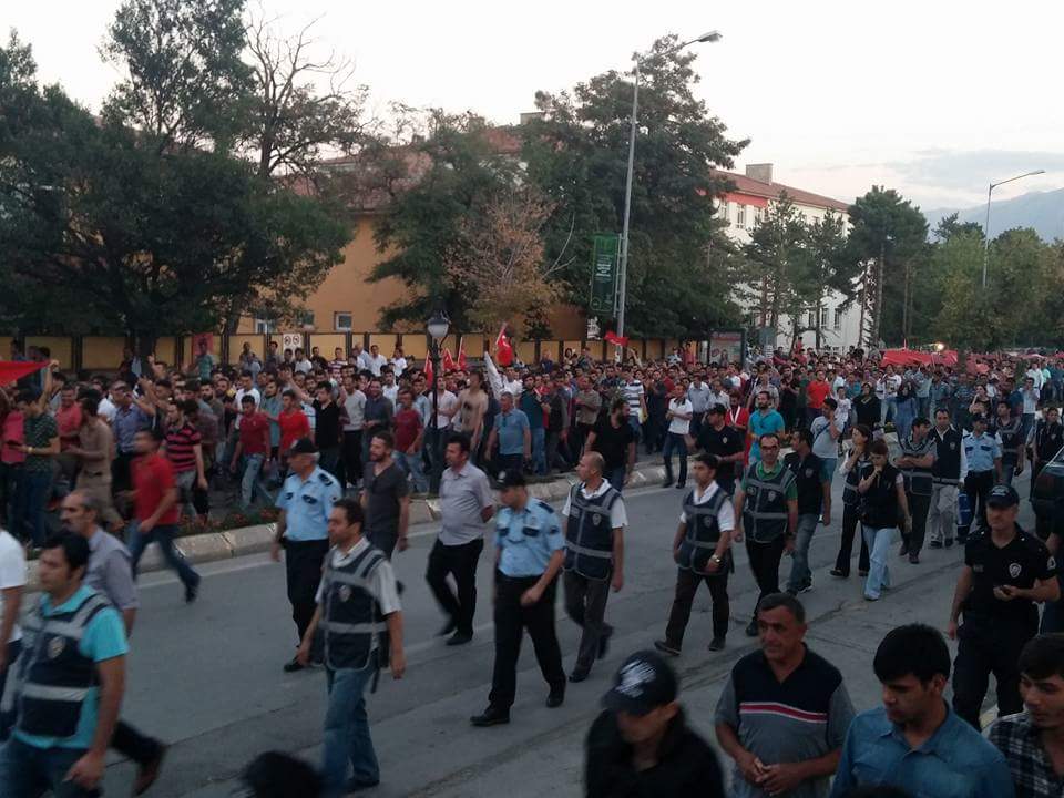 ZaimSakir's tweet photo. CAN ERZİNCAN TERÖRÜ LANETLEDİ. http://t.co/2ZtNwhcgXs