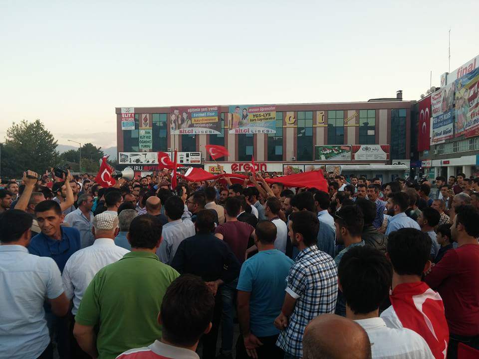ZaimSakir's tweet photo. CAN ERZİNCAN TERÖRÜ LANETLEDİ. http://t.co/2ZtNwhcgXs
