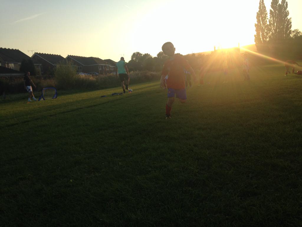 LoobyCoops's tweet image. Love late summer football training sessions.....