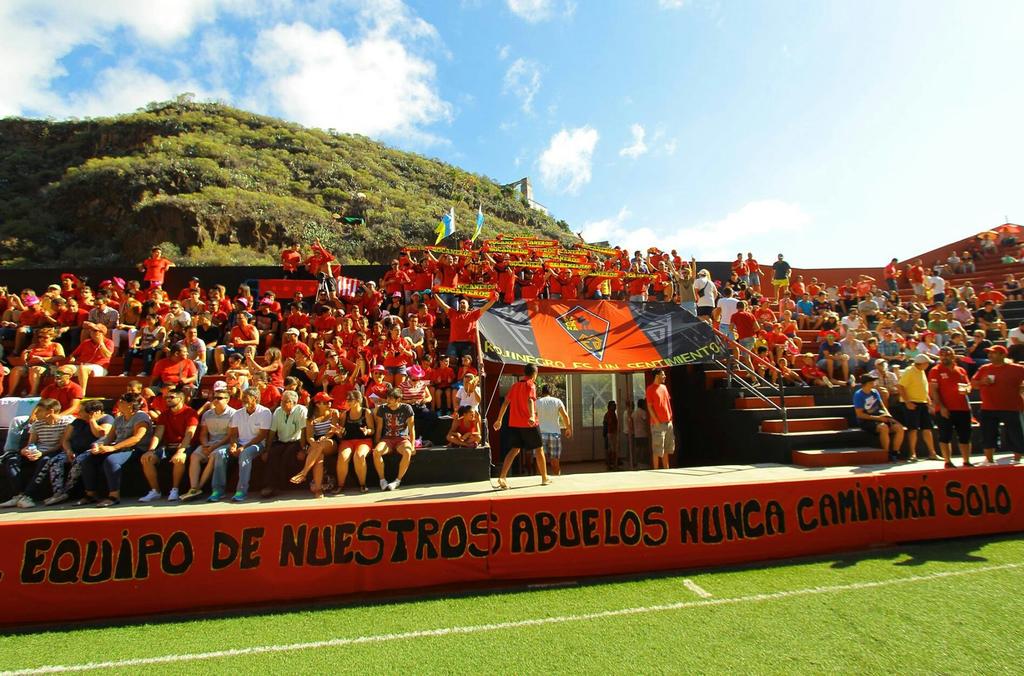 LaBocanaCDM's tweet photo. "El equipo de nuestros abuelos nunca caminará solo" Ya metidos de lleno en la eliminatoria de Copa del miércoles. http://t.co/nLLPvzRzbz