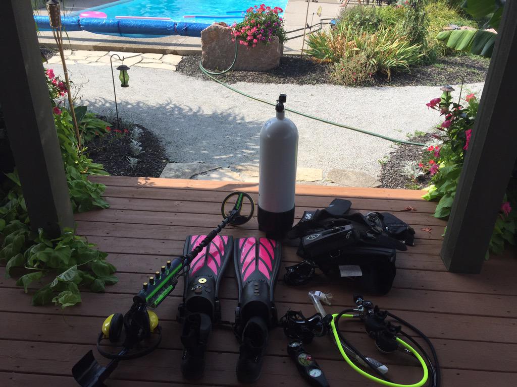 AlisonMWalker48's tweet photo. Can't forget practice with #Minelab #ExcalliburII #scuba #scubaDetecting #metaldetecting #snorkel first โค๏ธ๐๐ณโ๏ธ๐๐บ http://t.co/lZxwUEFRh7