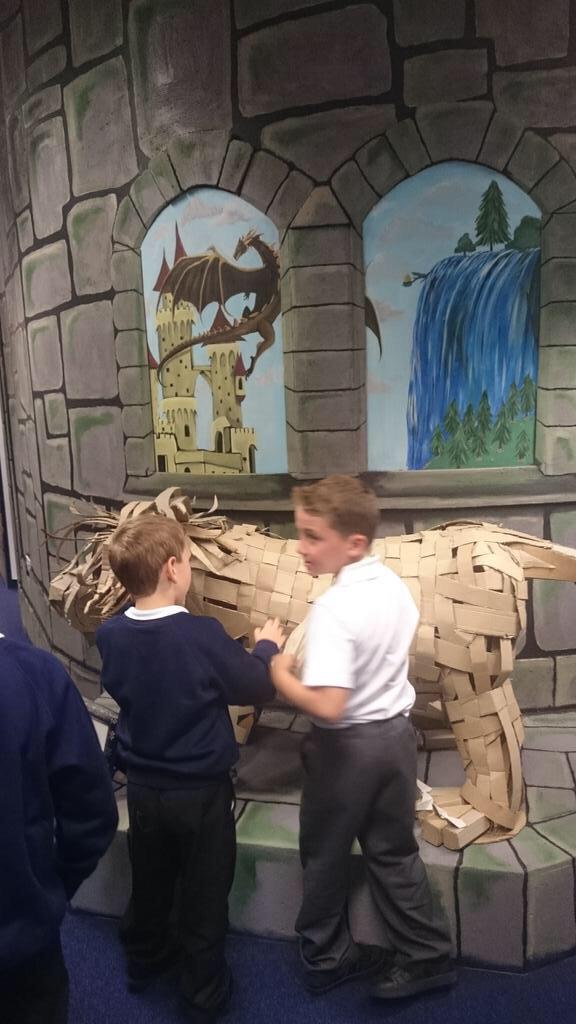 hartsholmeacad's tweet photo. Our students were in awe of our new magical environments today! http://t.co/HHKYiZHdkQ