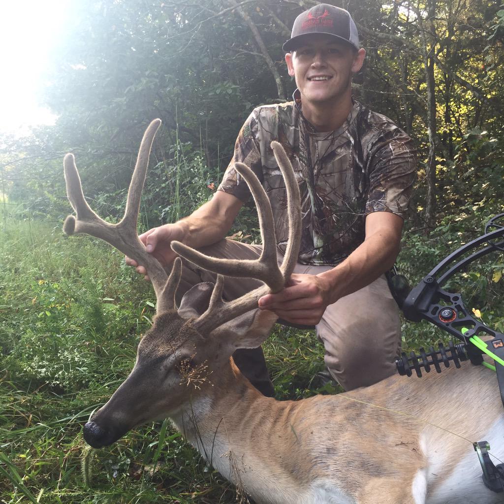 SP_Outdoors's tweet photo. @ALamar_31 also let the air out of a Kentucky stud this weekend! Great weekend for Southern Pursuit Outdoors! http://t.co/7bNSkXkX6i