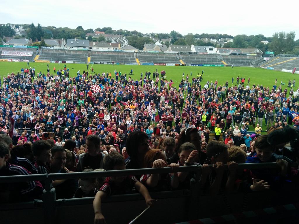 DavidCollins27's tweet photo. Hon the City!!! Unbelievable Galway support. Keep the faith. @TribesmenGAA @SupermacsIRE Thank you. 👍 http://t.co/10mYfQfOQK