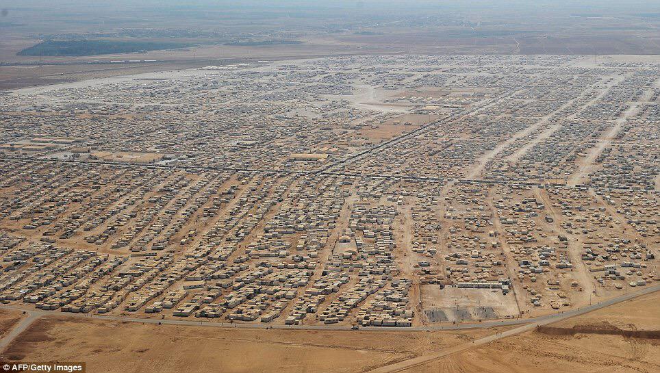 Effektiv argument Ordliste Anders Ladekarl on Twitter: "800 flygtninge og DK i selvsving - rejser til  Jordan i morgen. Huser bla denne flygtningelejr og mangler hjælp.  http://t.co/IfQaZH32Ym" / Twitter