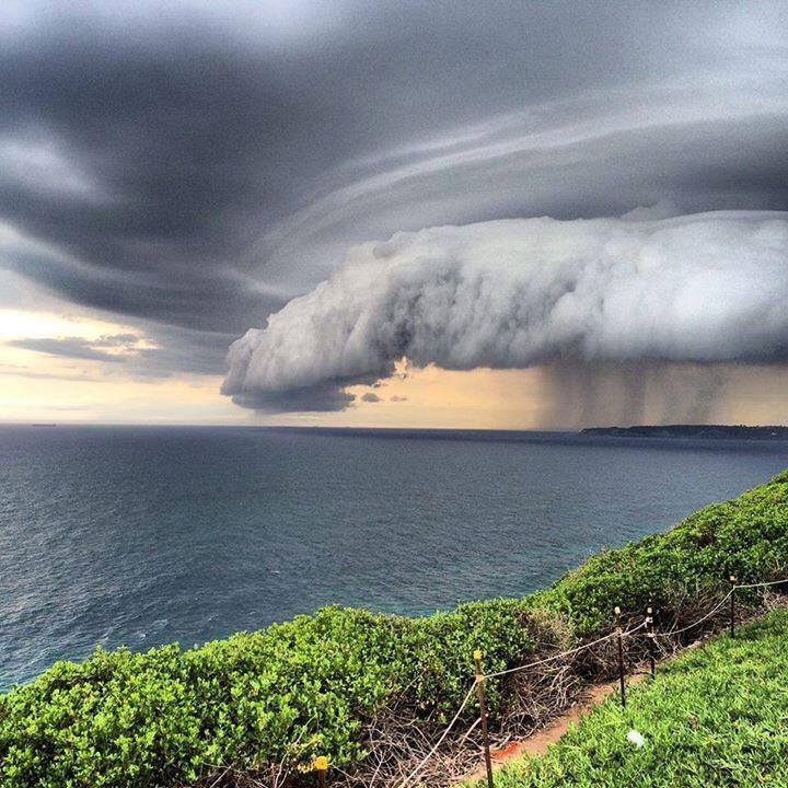 Nube supercelula en la costa de Sidney, Australia.(.2014)