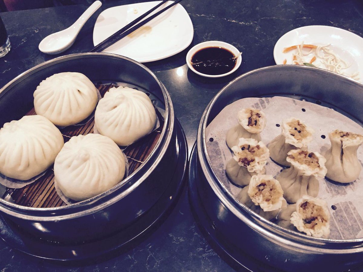 debideb1126's tweet photo. #dimsum #dintaifung #yummy #laborday http://t.co/VdtY969aeA