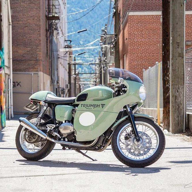 special_racer's tweet photo. #Triumph #Truxton by Division Motorcycles @TriumphMotorIT @officialtriumph http://t.co/tTr2GBOhPS