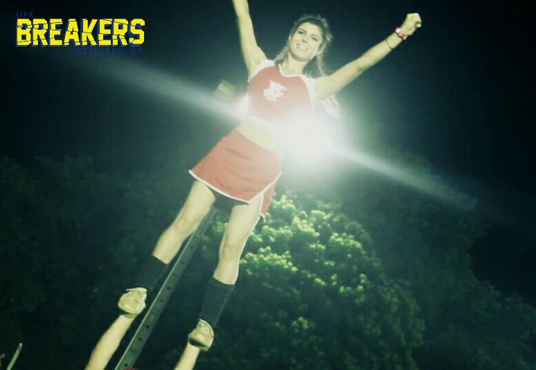 uffbreakers's tweet photo. Atletas levantam peso, cheerleaders levantam atletas. #uffbreakers #cheerleading #coachleandrorente http://t.co/rKOk4pkEOT