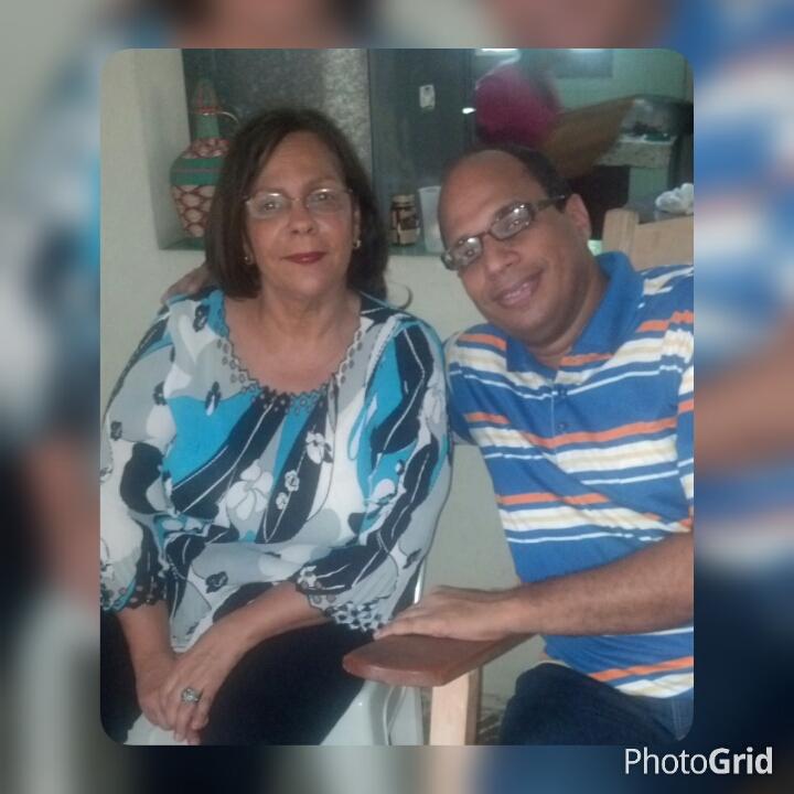 orgomezhdez's tweet photo. Con mi madre. http://t.co/h6Gdm43hLf