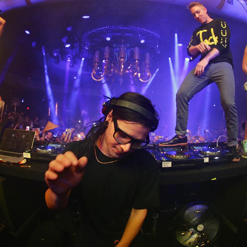 marktryst's tweet photo. Tonight @XSLasVegas
@Skrillex & @Diplo
#MondayNightSwim
#XSLDW for tables 7025958379 http://t.co/kpAzR1WUA6