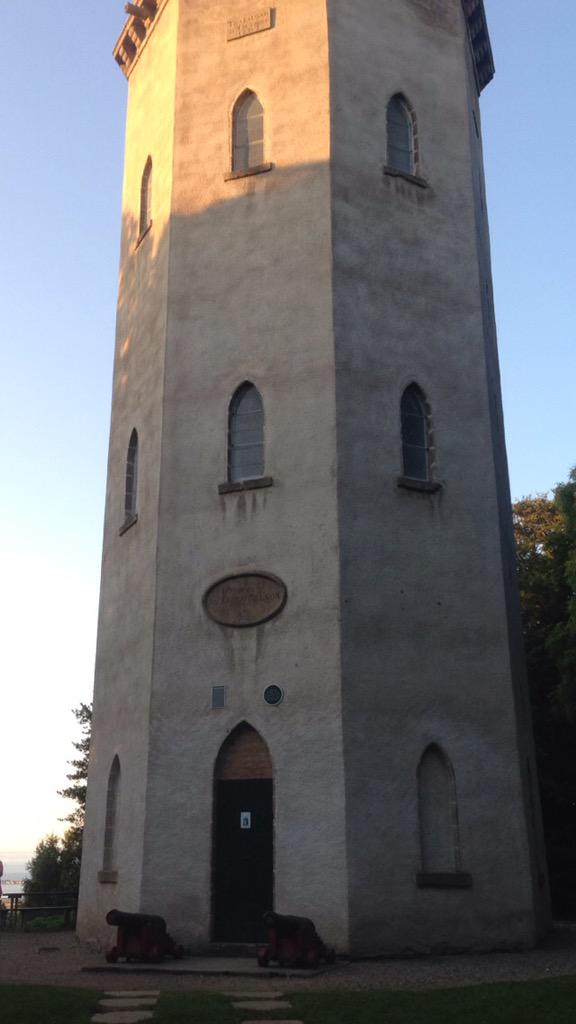 emmawelsh2's tweet image. Lovely evening with @carrieblackxox #nelsonstower #findhorn