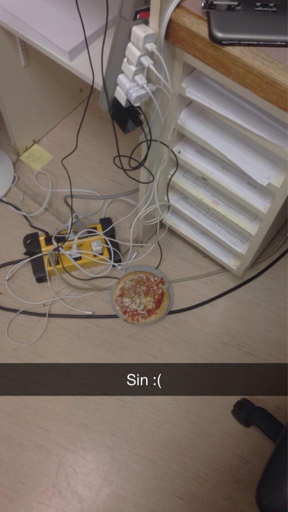 KerstenReid's tweet photo. Sadness is dropping your mini pizza on the floor at the Waterford :( http://t.co/qLw1oNX0dj