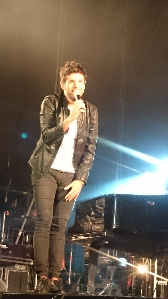 sandrinadecas's tweet photo. @PabloLopezMusic 😍😘 http://t.co/MQVxt7P6Of