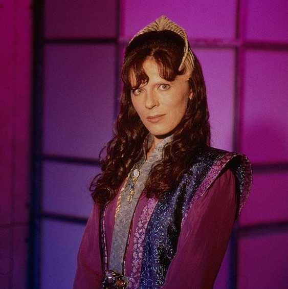 Happy 60th birthday to Mira Furlan. Faith manages. 