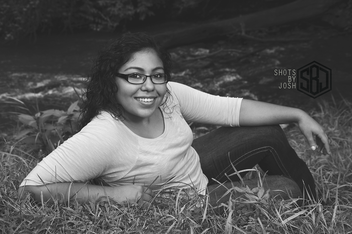 ShotsByJosh's tweet photo. Her gorgeous smile stuns in black and white. 

2015 Shots By Josh | Premier Senior Photography | http://t.co/FBdAVj3Iqo