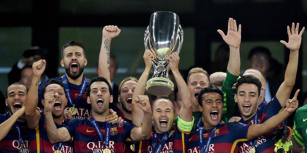 Bolanet's tweet photo. http://t.co/T35YrSfDw3 | Barcelona Menangkan Penghargaan Klub Terbaik 2015 http://t.co/uAJiWOKtSq