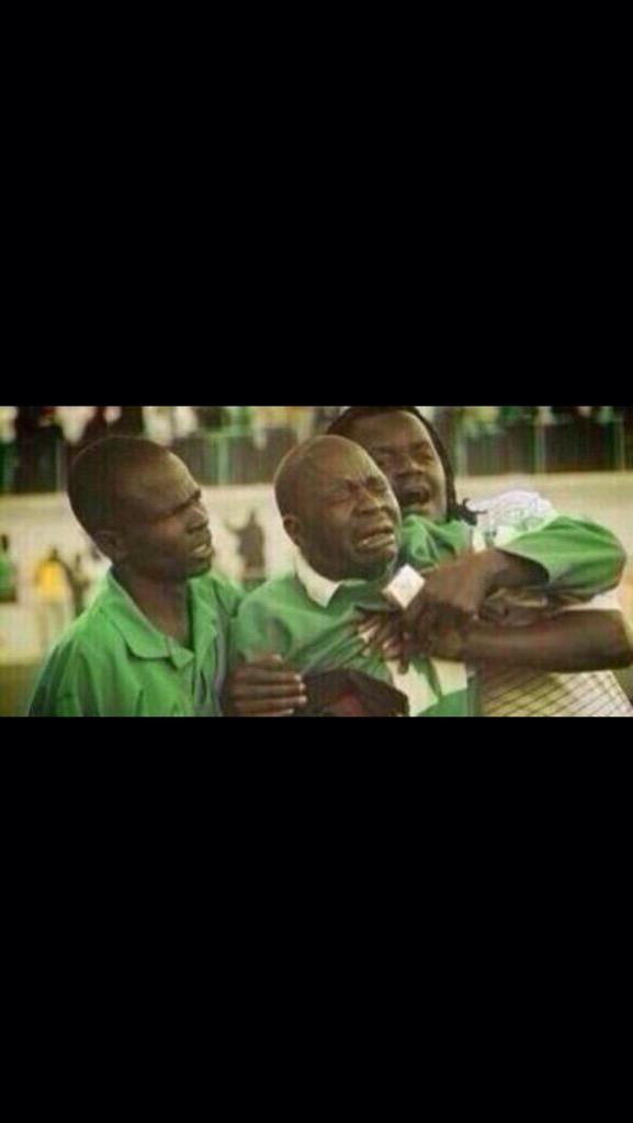 CNAQ_Student's tweet photo. Going to class without my mates be like http://t.co/jfOSbd7eHn