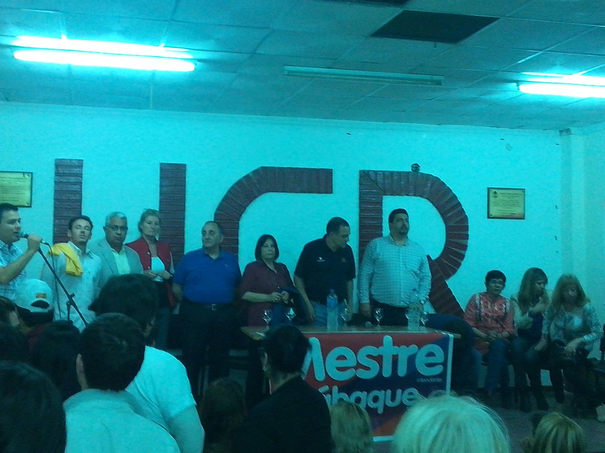 mkutteljmj's tweet photo. #mestresigue #labaquesuma @ProCbaCapital @proseccional9 Junto al Felo, acá se gana seguro @SoherElSukaria http://t.co/eemQAByCJJ