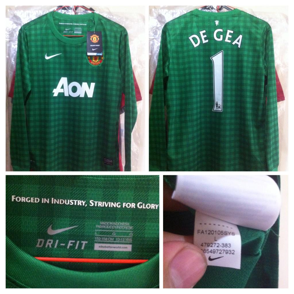 adiansyahumar's tweet photo. @rzjersey @mixmaxstore #Jersey4sale #1377 MUFC GK 12/13 LS|IDR. 390K (nett blom ongkir)|BNWT|Size Lboy||Thx puh :)) http://t.co/BaupAnFFbd