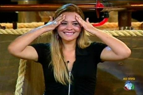 [ TERCEIRA FASE ] #DueloDePeões #Afazenda 💃👯👊👌✨🌀🎲
6⃣ Quem Você Prefere? 
#AndressaUrach - RT
#GeisyArruda - FAV