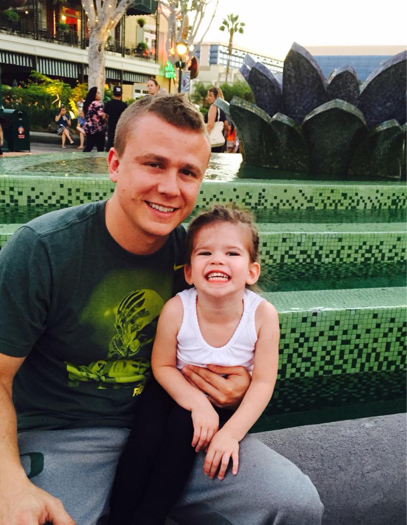 Ducks and Disneyland!  #wtd <a href="/livestronguri/">us</a> <a href="/VincsonGreen/">Vincson Green</a> <a href="/BrandonGoDucks/">Brandon Schornstein</a> <a href="/jaredhansard/">Jared</a>