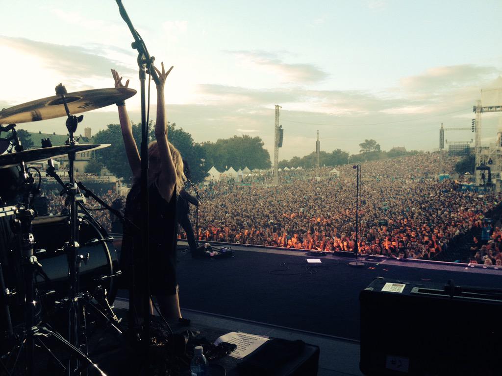taylormomsen's tweet photo. Borrowing @soundgarden stage in Quebec http://t.co/IknkmDtW9O