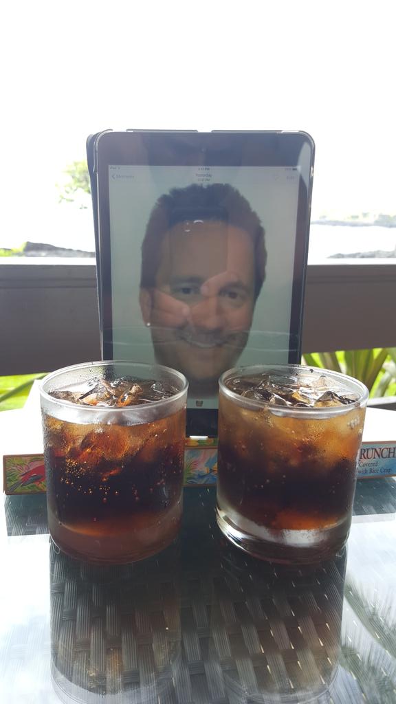 ajcanedo13's tweet photo. @jandtmornings John enjoying his drinks in Kona, Hawaii. What trouble will #flatjohn get into while on vacation. http://t.co/sM1TUsX0Ct