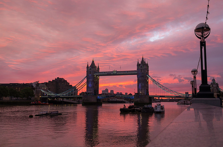 Londonist's tweet photo. Tower Bridge at sunrise. Photo: David Williams http://t.co/A5Jm4zcs8B http://t.co/LyHHI9nL8d