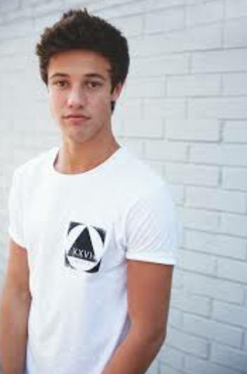 HAPPY FRECKIN BIRTHDAY CAMERON DALLAS         ilysm 