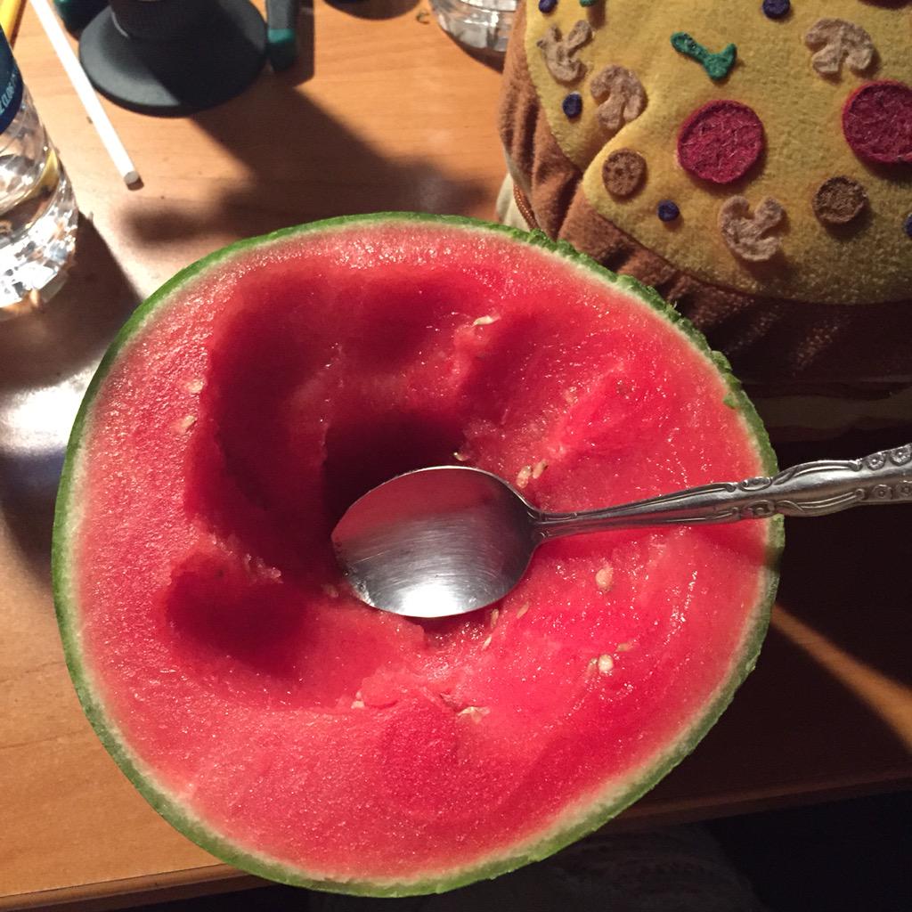Meli_Rodriguez's tweet image. Heavennnnnn. 🍉🙌🏽😍😋 #anditscold