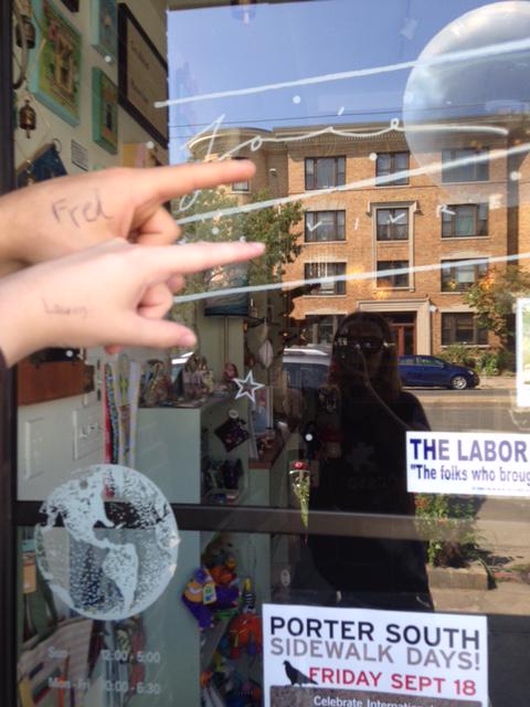 dagmarsarmy's tweet photo. @quadlifeharvard - @dagmarsarmy discovers @joiedevivre http://t.co/iegBv2WmIA