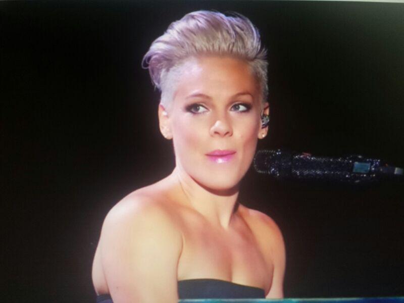 Happy Birthday P!NK ! I wish a beautiful day with your family!   