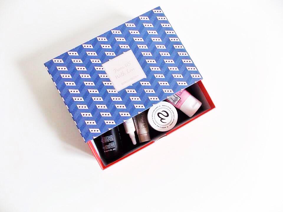 La #Birchox #fromuswithlove 🇺🇸 de Septembre est sur le blog! bit.ly/1K4iwPO 📦#birchboxfr #box