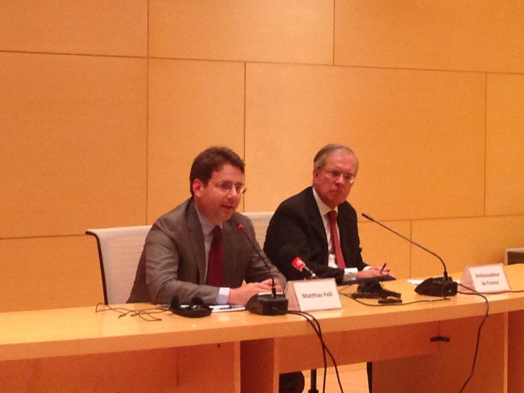 今天下午，法国外交与国际发展部负责外贸、旅游及海外法国人事务国务秘书马蒂亚斯·费科尔先生在法国驻华大使馆召开新闻发布会并回答媒体提问。<a href="/MatthiasFekl/">Matthias Fekl</a>