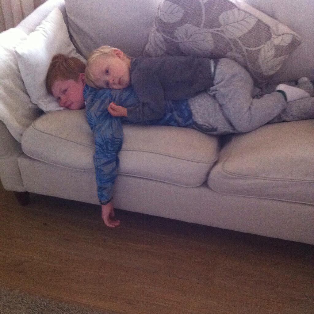 angelcrowe's tweet photo. brotherly love#irelandamcouch http://t.co/Kph3YgtPHV
