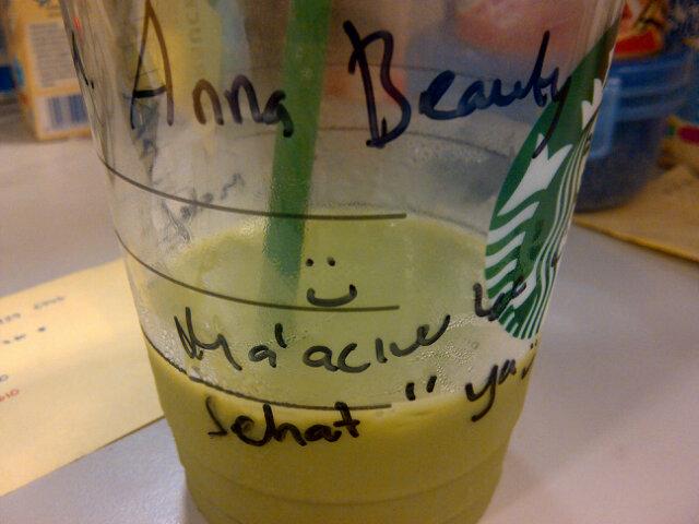 ann_halim's tweet photo. Wohoo...So sweet...Thanks a bunch dear Barista ☺ @SbuxIndonesia http://t.co/iRHVcMNvNn