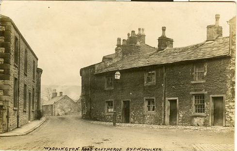 This picture shows an old version of Waddington Road in Clitheroe, lots of history in the #RibbleValley