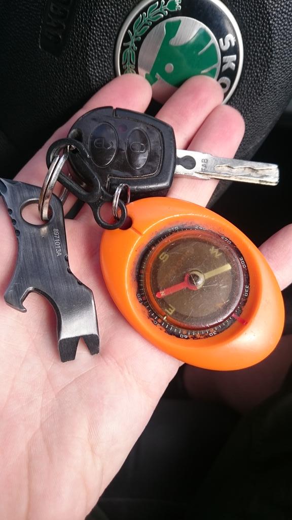 darkflamejam's tweet image. So, I'm now unemployed and homeless. Until this evening, my keys have never been lighter