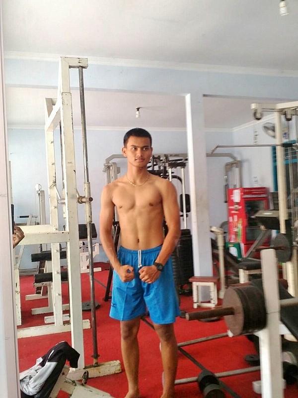 Nova_fight's tweet photo. Pertama kali gym 🙆 http://t.co/j9ye91IVy0