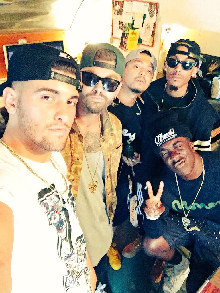 YayorNayUK's tweet image. The First Kings

RT for YAY ✅
Fav for NAY ⛔️