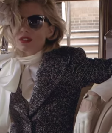 BritishVogue's tweet photo. DON’T MISS: October’s cover star Sienna Miller on film - http://t.co/rOAAr0dzEE http://t.co/uKeYlNgrXG