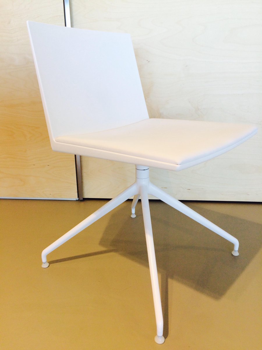 tonminkels's tweet image. Is deze @ArperSPA  Team uw nieuwe bureaustoel? Summer Sales bij Arper in Amsterdam. @DesignPostAdam